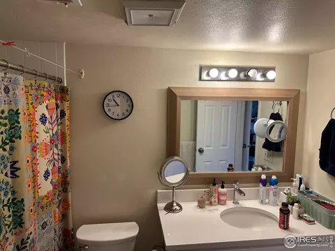 Bath - 2141 Baseline Rd #18, Boulder, CO 80302 photo 1 of 2