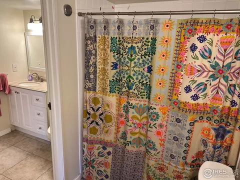 Bath - 2141 Baseline Rd #18, Boulder, CO 80302 photo 2 of 2