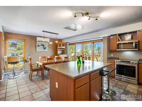 Kitchen - 3755 Silver Plume Ln, Boulder, CO 80305 photo 3 of 3