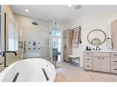 Bath - 1533 Old Tale Rd, Boulder, CO 80303 photo 1 of 5