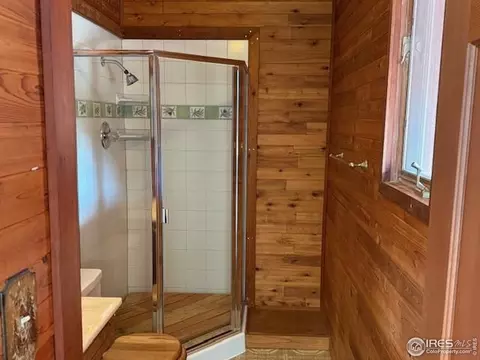 Bath - 1215 Primos Rd, Boulder, CO 80302 photo 1 of 1