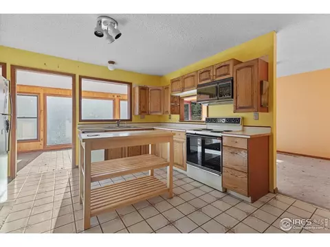 Kitchen - 1215 Primos Rd, Boulder, CO 80302 photo 1 of 2