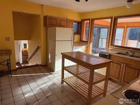 Kitchen - 1215 Primos Rd, Boulder, CO 80302 photo 2 of 2