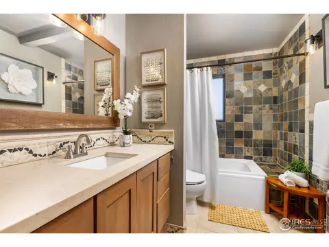Bath - 4963 Kelso Rd, Boulder, CO 80301 photo 2 of 3