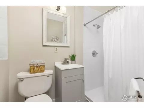 Bath - 4963 Kelso Rd, Boulder, CO 80301 photo 1 of 3
