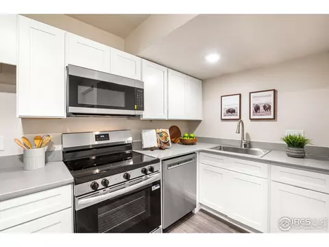 Kitchen - 815 Alpine Ave #2, Boulder, CO 80304 photo 2 of 2