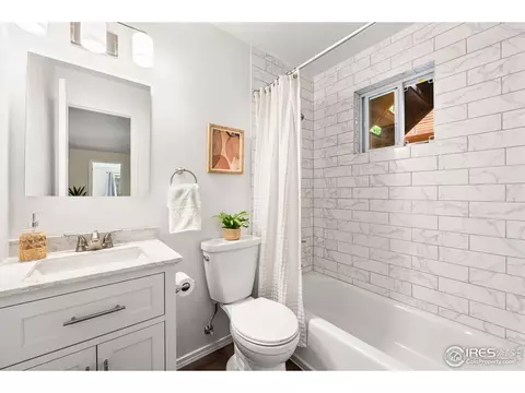 Bath - 815 Alpine Ave #2, Boulder, CO 80304 photo 1 of 1