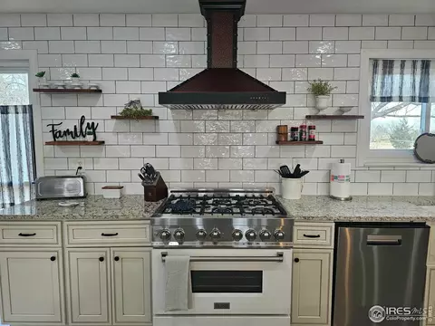 Kitchen - 511 Pawnee Dr, Sterling, CO 80751 photo 4 of 10