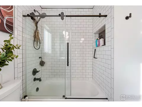 Bath - 3850 Broadway St #24, Boulder, CO 80304 photo 2 of 4