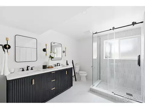 Bath - 2830 Duke Cir, Boulder, CO 80305 photo 3 of 5