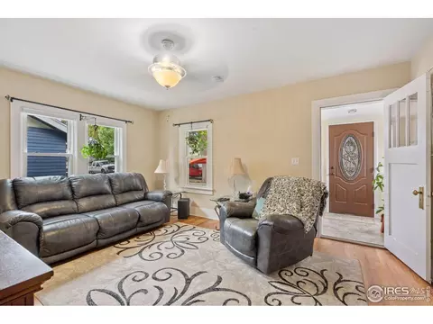 5 S Greeley Ave, Johnstown, CO 80534