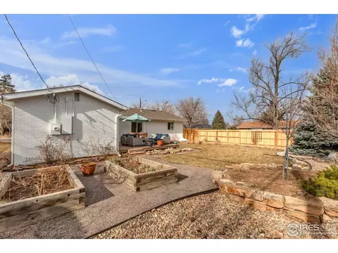 Exterior - 210 S 39th St, Boulder, CO 80305 photo 5 of 6