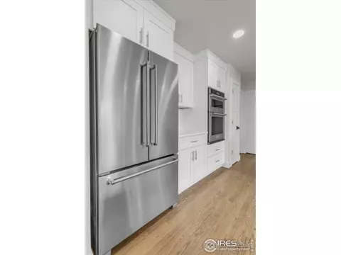 Kitchen - 210 S 39th St, Boulder, CO 80305 photo 8 of 10