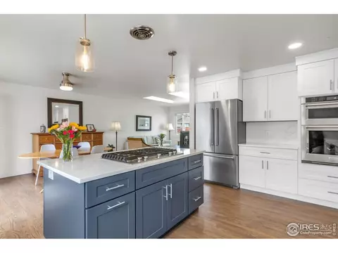 Kitchen - 210 S 39th St, Boulder, CO 80305 photo 2 of 10