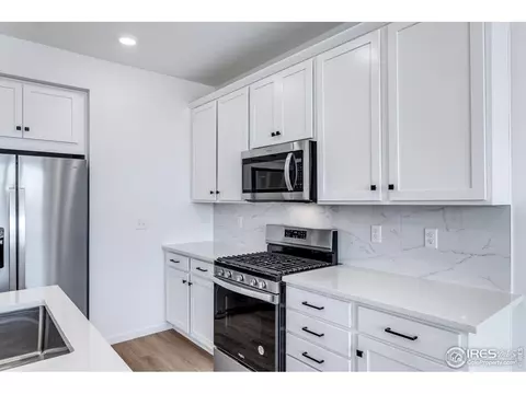 Kitchen - 1772 Glacier Ave, Berthoud, CO 80513 photo 5 of 7