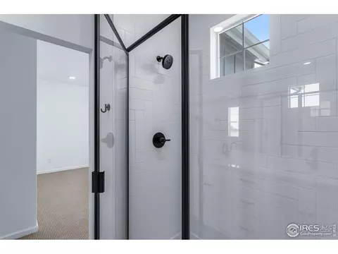 Bath - 1772 Glacier Ave, Berthoud, CO 80513 photo 4 of 4