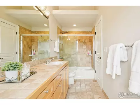 Bath - 4818 6th St, Boulder, CO 80304 photo 6 of 7