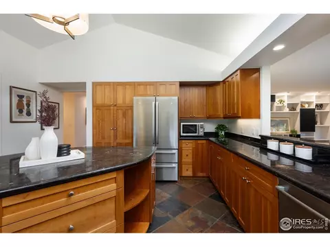 Kitchen - 2585 Kohler Dr, Boulder, CO 80305 photo 5 of 5
