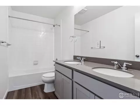 Bath - 904 Harvard St, Johnstown, CO 80534 photo 2 of 3