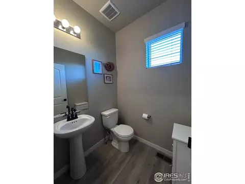 Bath - 1202 Coyote Ln, Wiggins, CO 80654 photo 1 of 5