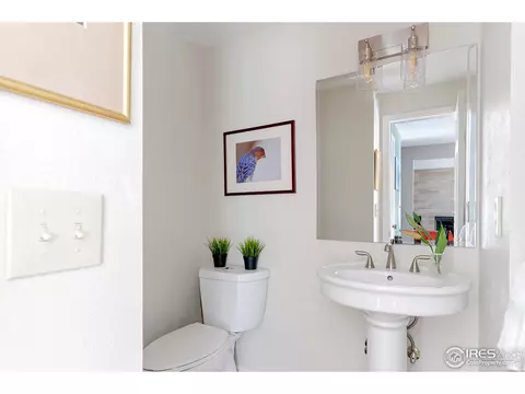 Bath - 4556 Apple Way, Boulder, CO 80301 photo 1 of 2