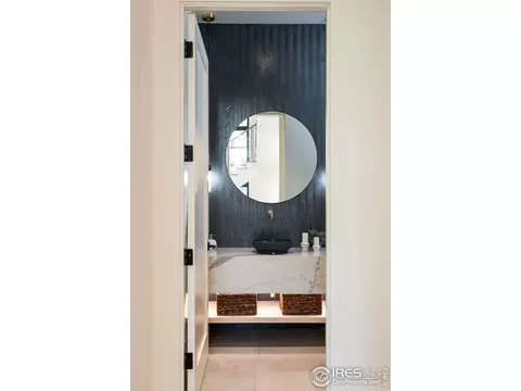 Bath - 640 Iris Ave, Boulder, CO 80304 photo 1 of 6