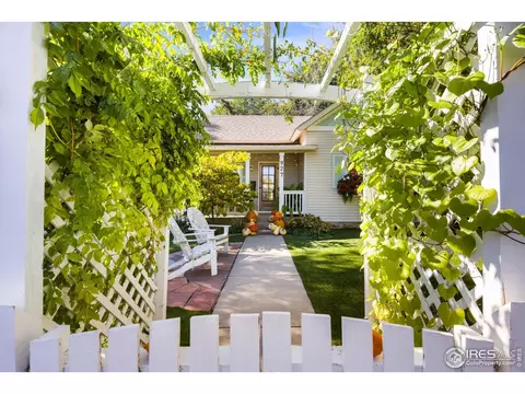 Exterior - 927 5th St, Berthoud, CO 80513 photo 3 of 12