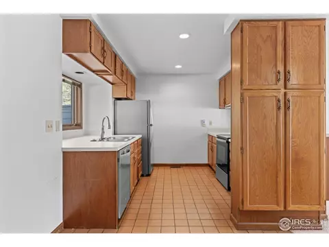 Kitchen - 2715 Northbrook Pl, Boulder, CO 80304 photo 3 of 3