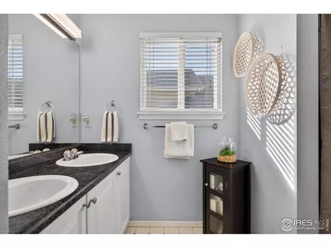 Bath - 10516 Sunburst Ave, Firestone, CO 80504 photo 2 of 4