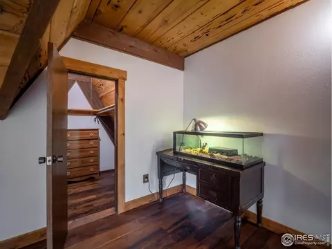 Bedroom - 208 Wild Tiger Rd, Boulder, CO 80302 photo 4 of 6