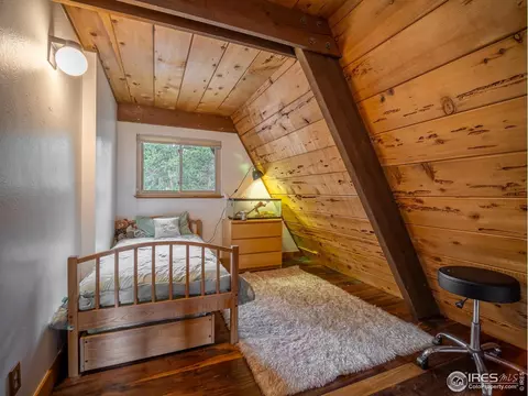 Bedroom - 208 Wild Tiger Rd, Boulder, CO 80302 photo 3 of 6