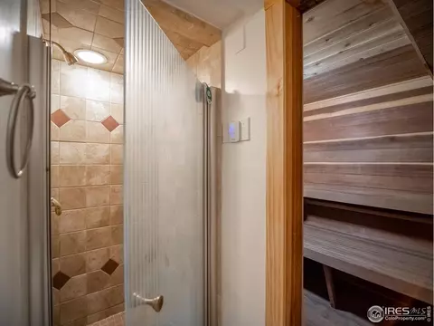 Bath - 208 Wild Tiger Rd, Boulder, CO 80302 photo 2 of 4