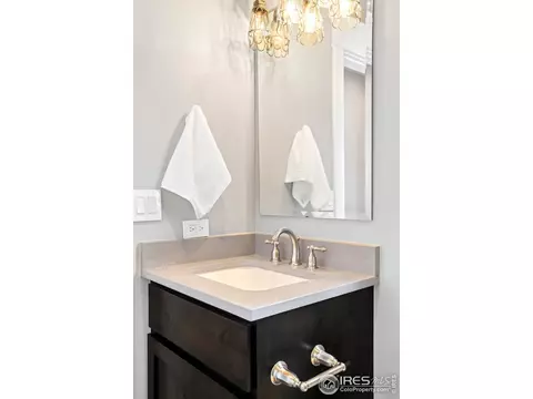 Bath - 1505 Oak Ave, Boulder, CO 80304 photo 1 of 9