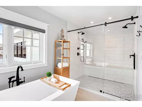 Bath - 1505 Oak Ave, Boulder, CO 80304 photo 8 of 9