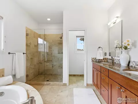 Bath - 4796 6th St, Boulder, CO 80304 photo 1 of 3