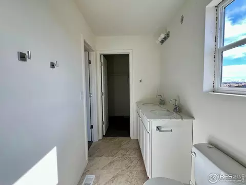 Bath - 601 85th Ave Ct, Greeley, CO 80634 photo 3 of 3