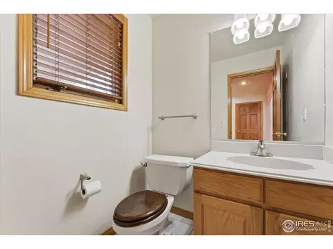 Bath - 107 S 5th St, Berthoud, CO 80513 photo 4 of 6