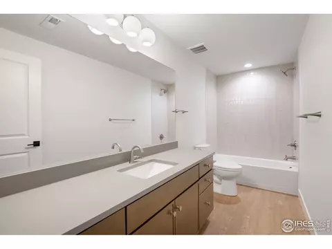 Bath - 32 Snowcap Dr, Windsor, CO 80550 photo 2 of 2