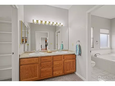 Bath - 12271 W Chenango Dr, Morrison, CO 80465 photo 2 of 4