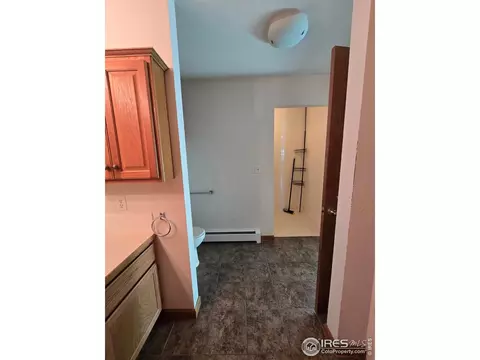 Bath - 1633 32nd St, Evans, CO 80620 photo 3 of 7