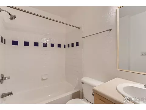 Bath - 1111 Maxwell Ave #105, Boulder, CO 80304 photo 1 of 1
