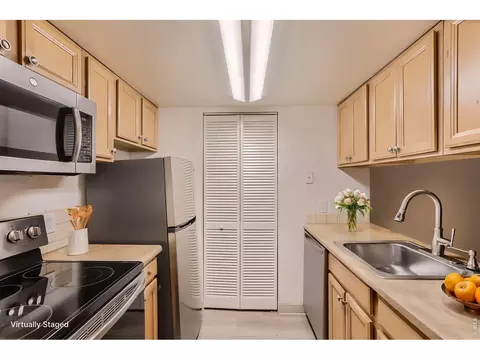 Kitchen - 1111 Maxwell Ave #105, Boulder, CO 80304 photo 1 of 3