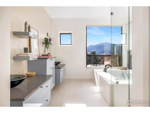 Bath - 1205 Meadow Ave, Boulder, CO 80304 photo 2 of 4