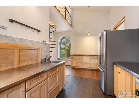 Kitchen - 1000 Alaska Rd, Boulder, CO 80302 photo 3 of 4