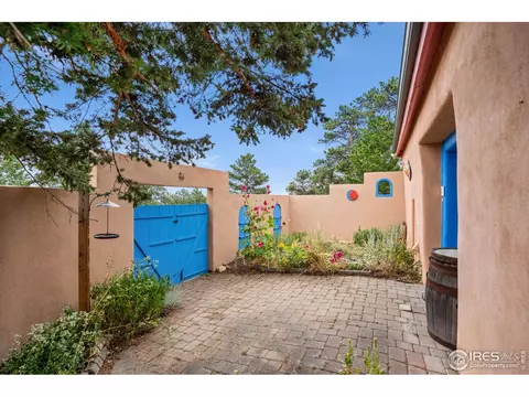 Exterior - 1000 Alaska Rd, Boulder, CO 80302 photo 1 of 10