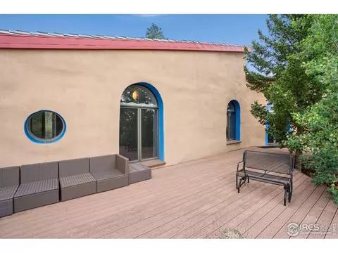 Exterior - 1000 Alaska Rd, Boulder, CO 80302 photo 8 of 10