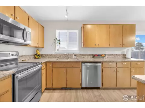 Kitchen - 110 Keep Cir, Berthoud, CO 80513 photo 2 of 2