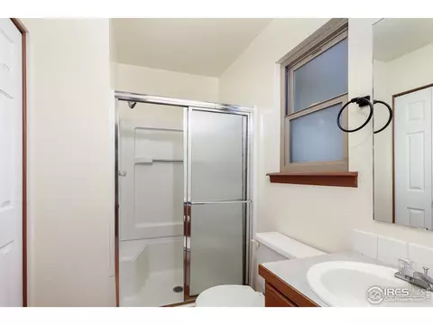 Bath - 302 Grant St, Frederick, CO 80530 photo 2 of 3