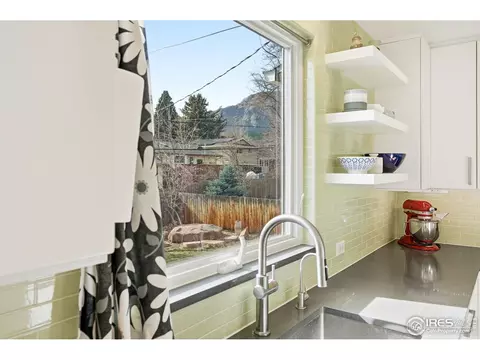 Kitchen - 3210 Emerson Ave, Boulder, CO 80305 photo 4 of 5