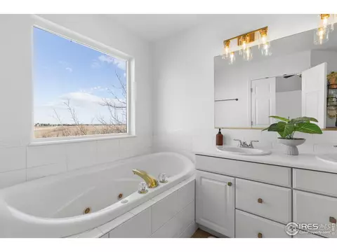 Bath - 6663 Bean Mountain Ln, Boulder, CO 80301 photo 2 of 4
